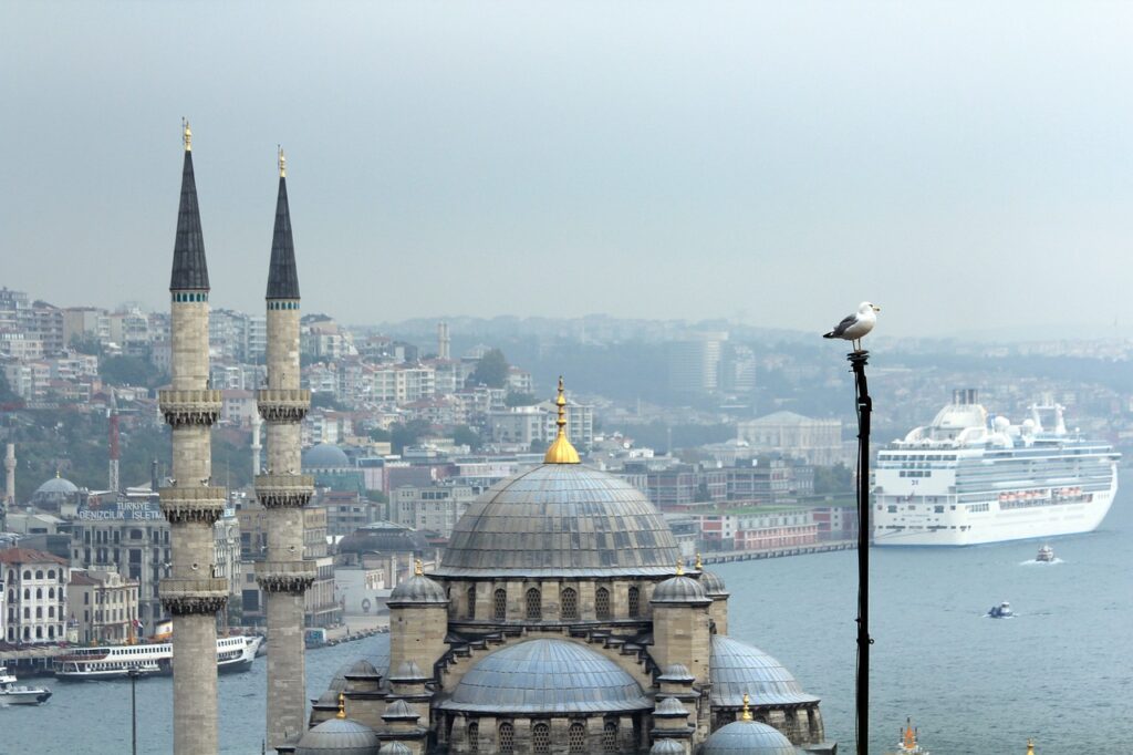 How Eminönü's History Shapes Its Present