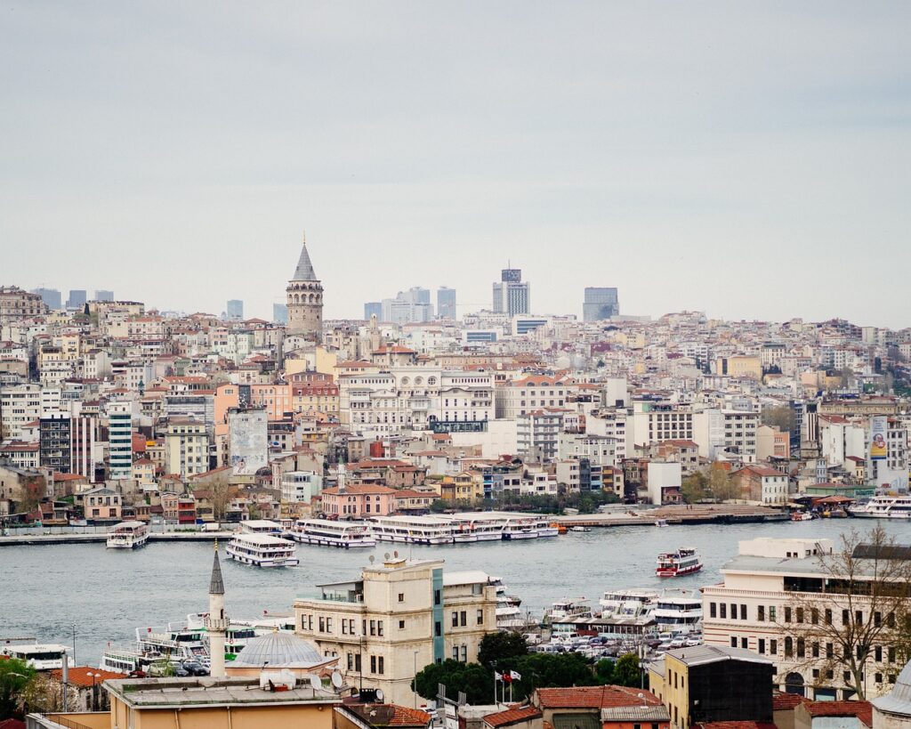 The Allure of Eminönü: A Traveler's Perspective