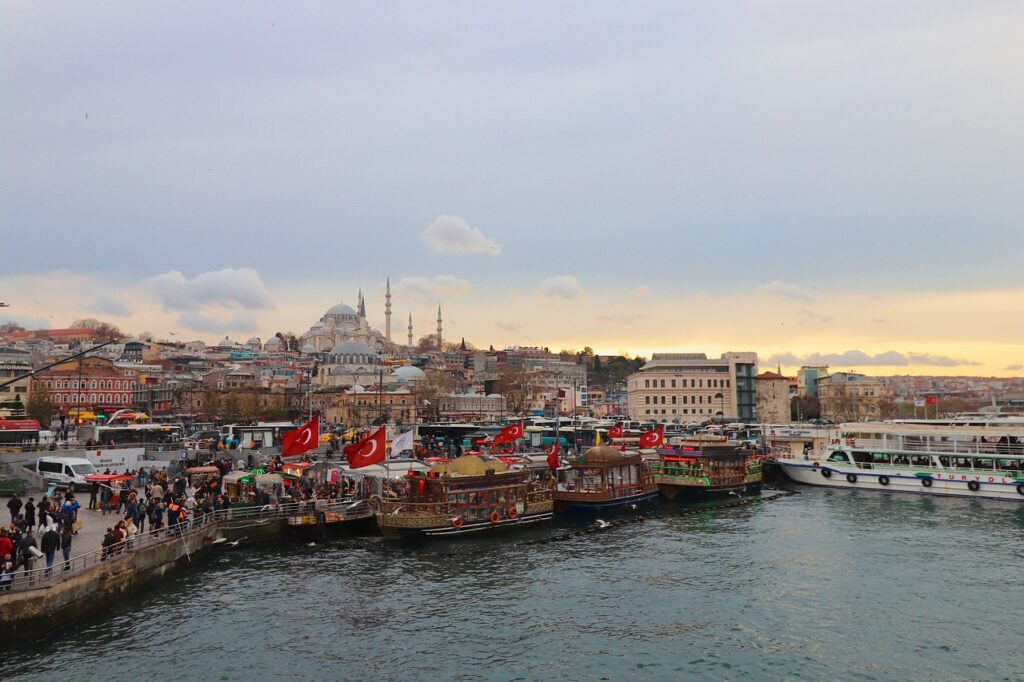 The Most Enchanting Views of Eminönü