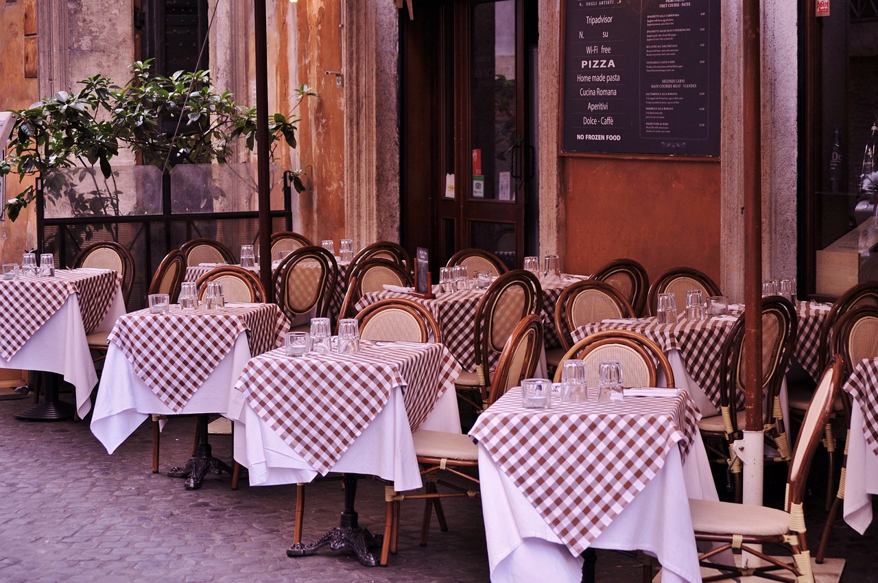Charming Cafés and Restaurants