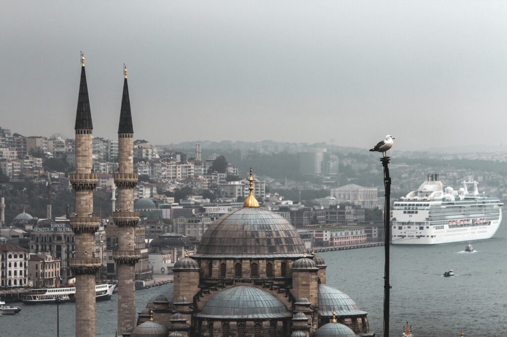 Why Eminönü is Perfect for Art Lovers